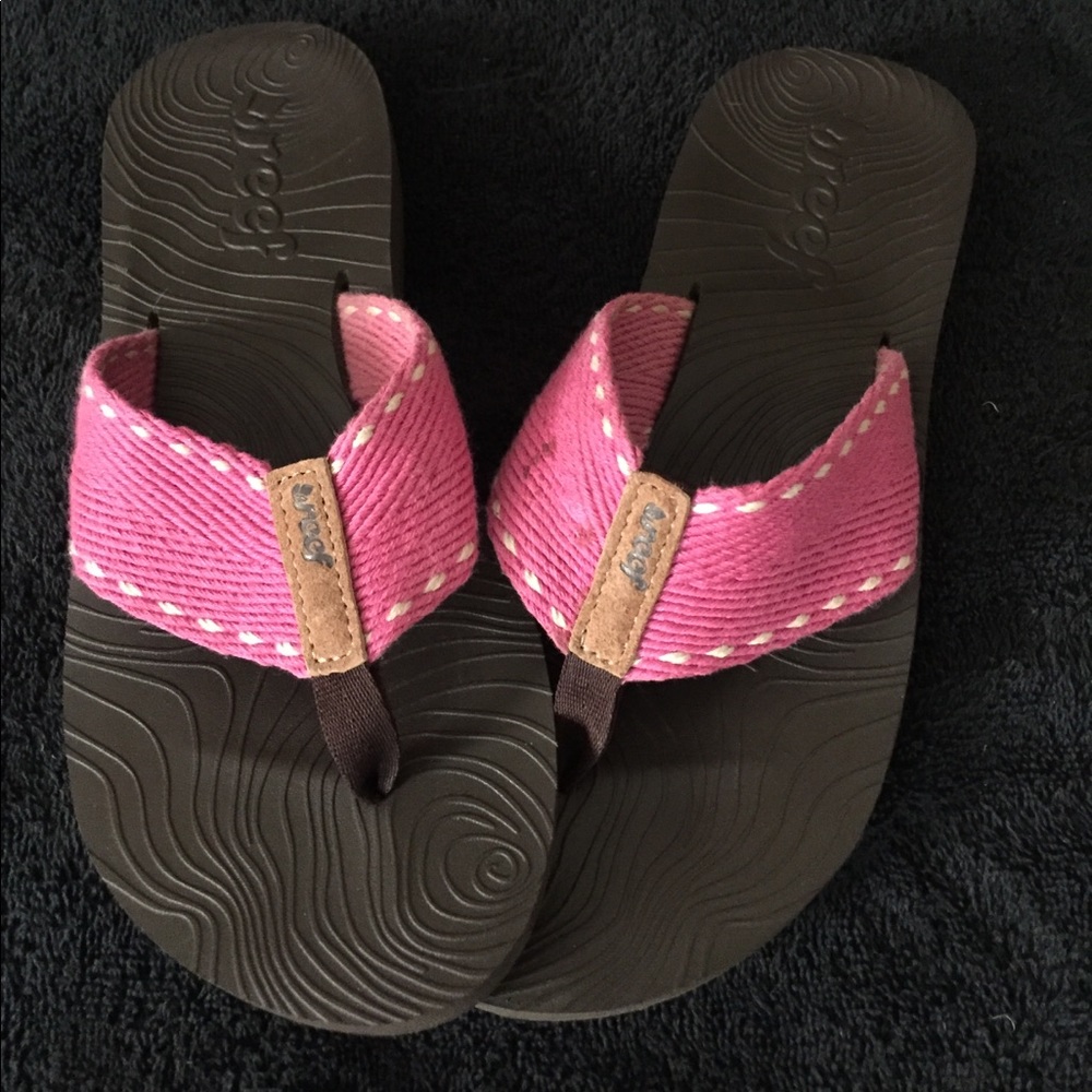Women’s reef flip flops size 8